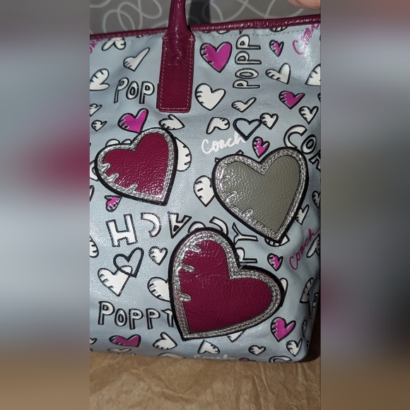 Coach Poppy Graffiti Heart Coated Canvas Tote EUC - Picture 10 of 15